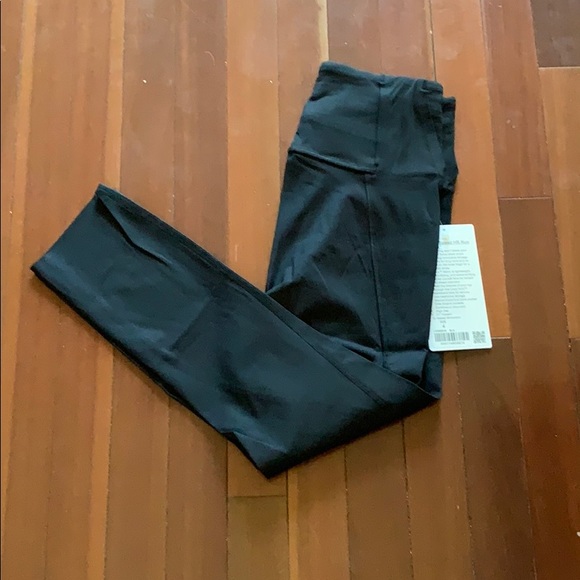 lululemon athletica Pants - NWT lululemon Free to Speed HR Run Crop 21”